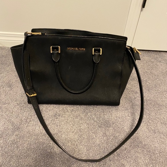 Black Michael Kors purse - Picture 1 of 1
